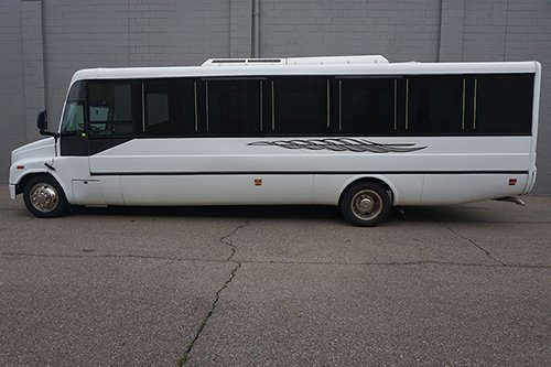 Limo bus in West Bloomfield MI